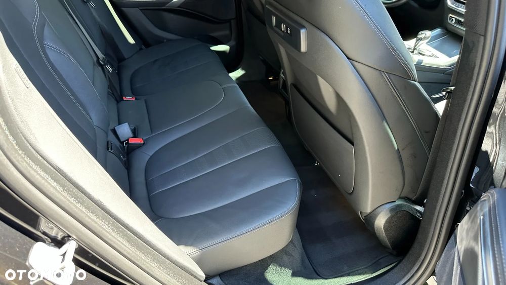 BMW X6 xDrive40i xLine - 26
