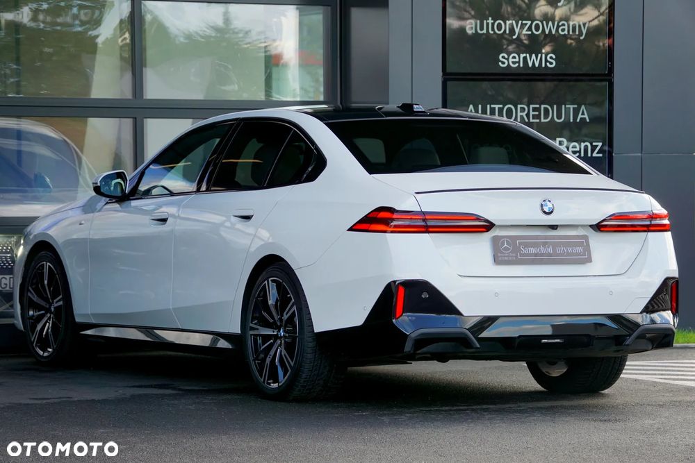 BMW Seria 5 520d xDrive mHEV M Sport - 8