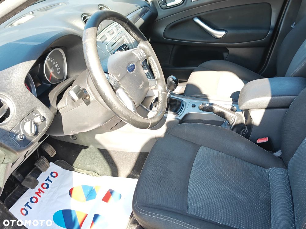 Ford Mondeo SW 1.8 TDCi Gold X - 10