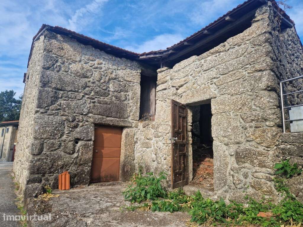 Moradia em pedra p/ restauro - Pinheiro - Grande imagem: 3/14