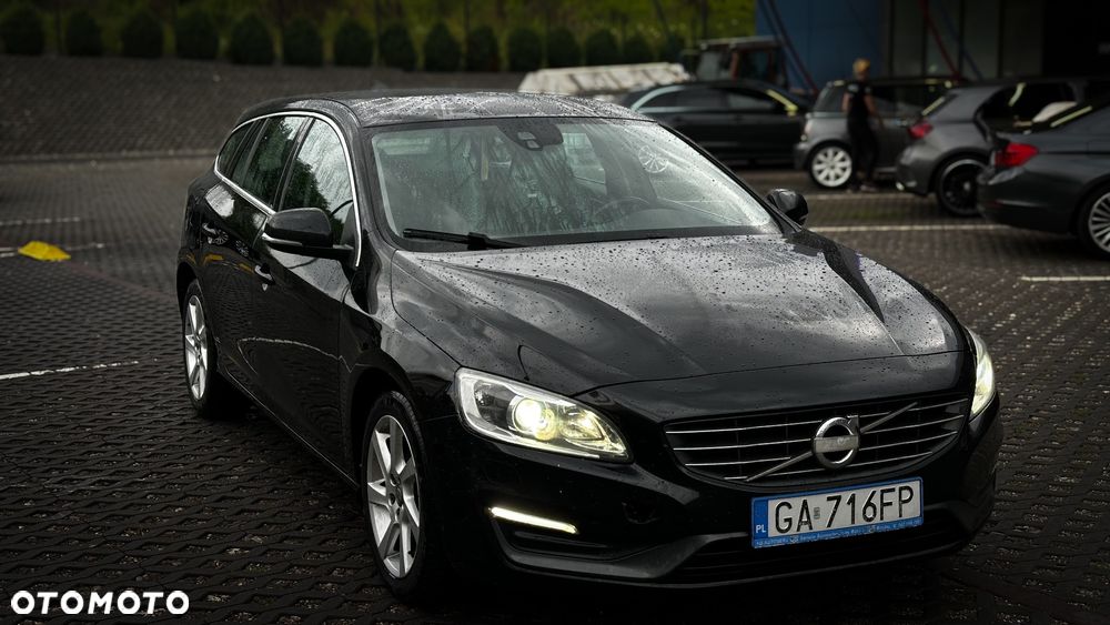 Volvo V60 D3 Summum - 1