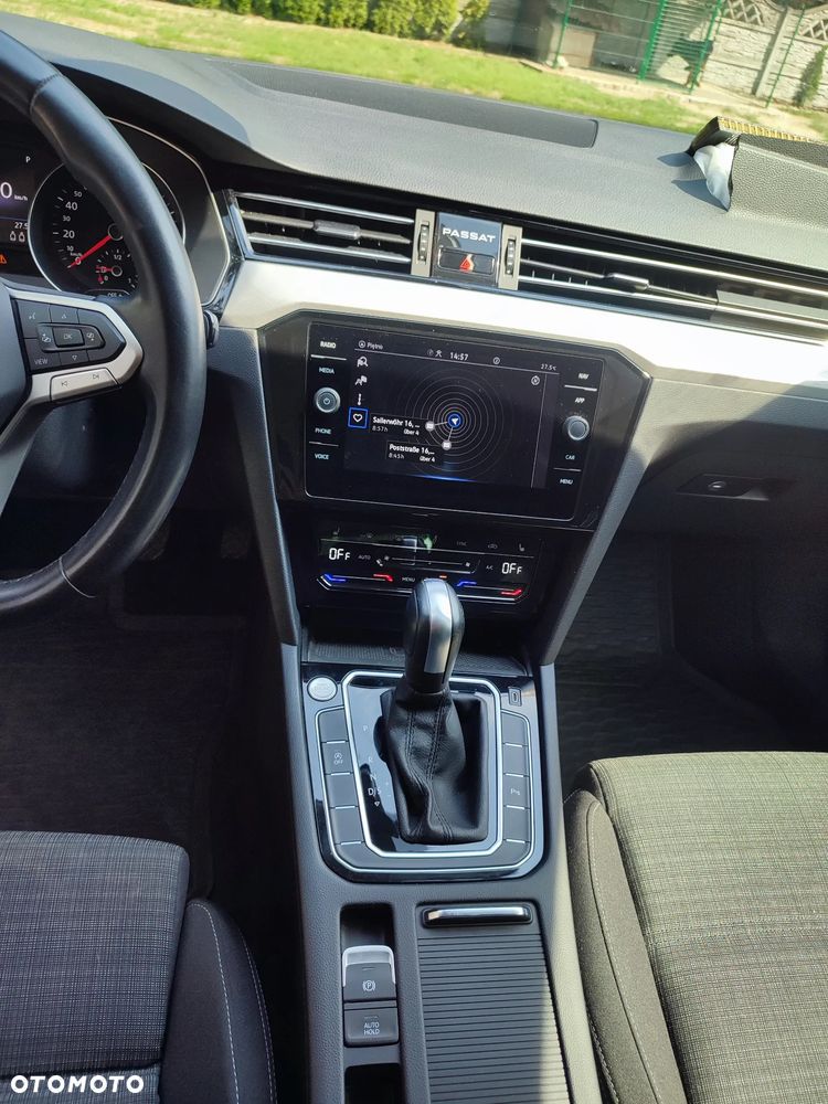 Volkswagen Passat Variant 2.0 TDI SCR DSG Business - 13