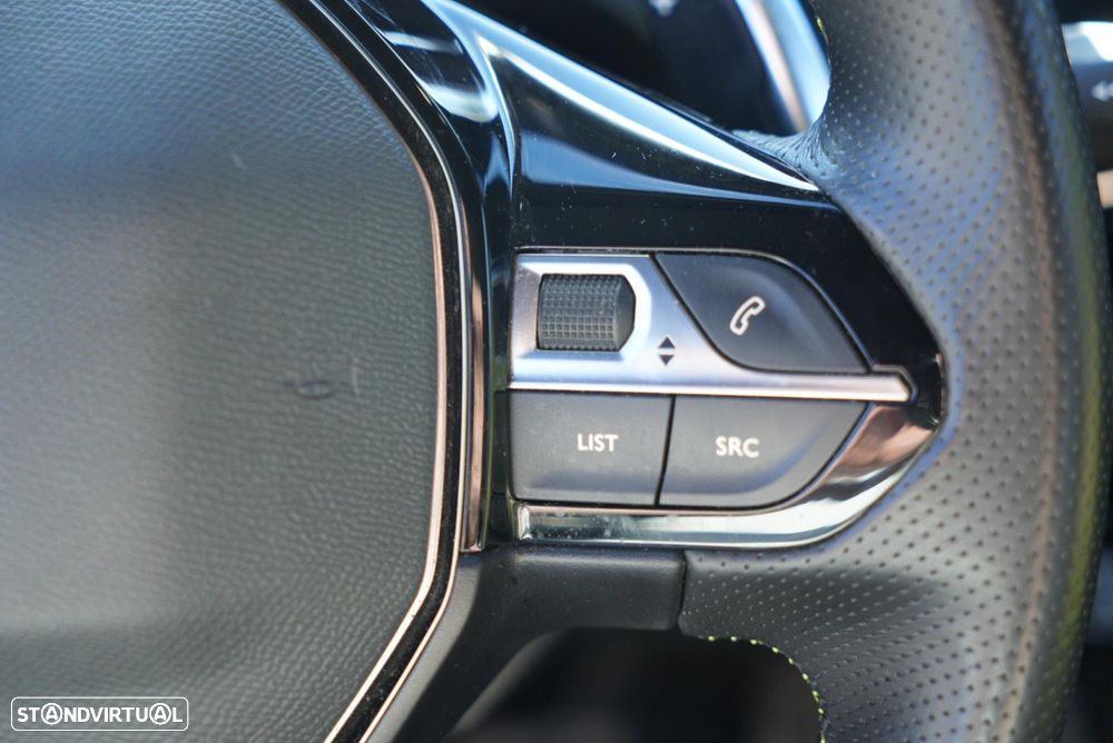 Peugeot 2008 1.2 PureTech GT EAT8 - 45