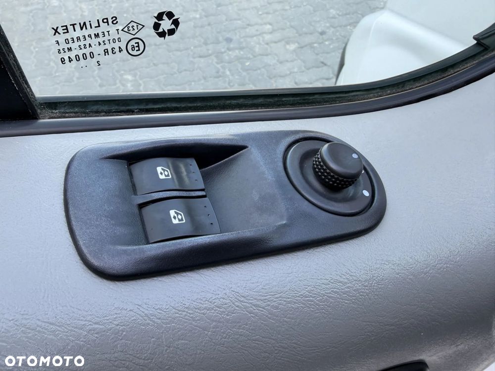 Nissan PRIMASTAR - 16