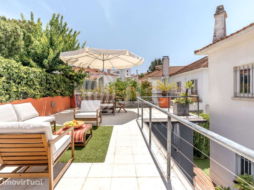 Moradia T3+1 com anexo e terraço, em Campolide, Lisboa - Grande imagem: 2/31
