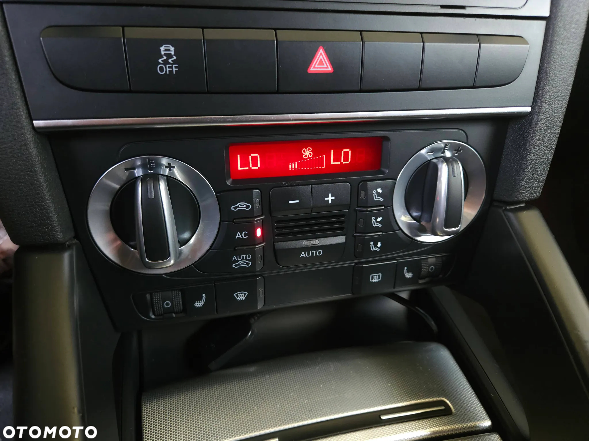 Audi A3 1.6 Sportback S tronic Ambiente - 30
