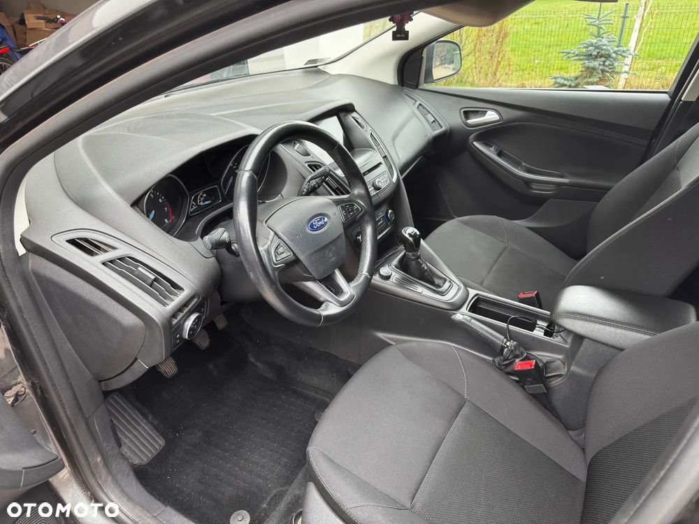 Ford Focus 1.6 SYNC Edition - 6