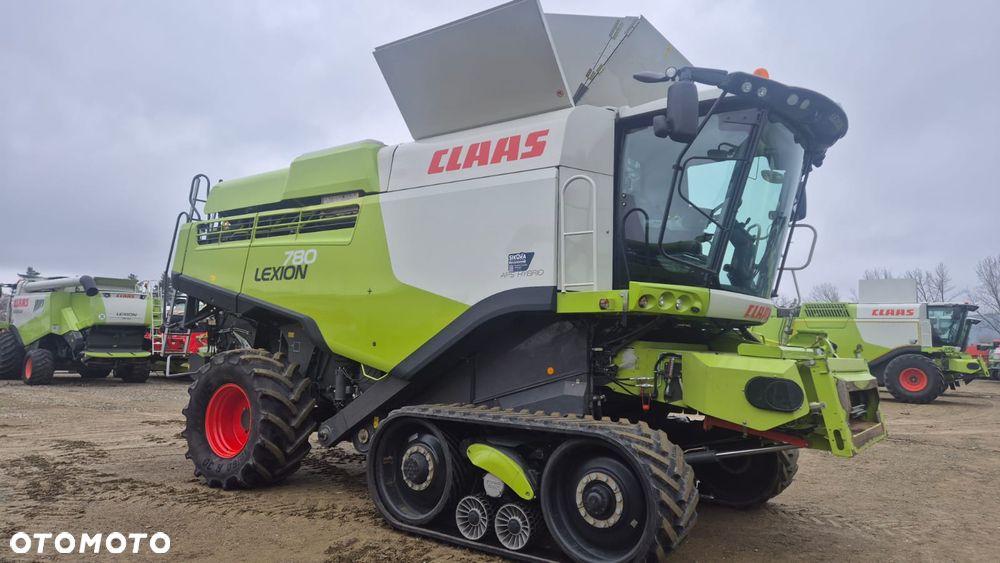 Claas Lexion 780TT z hederem - 4