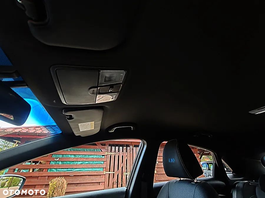 Hyundai i30 blue 1.6 GDI Passion - 35