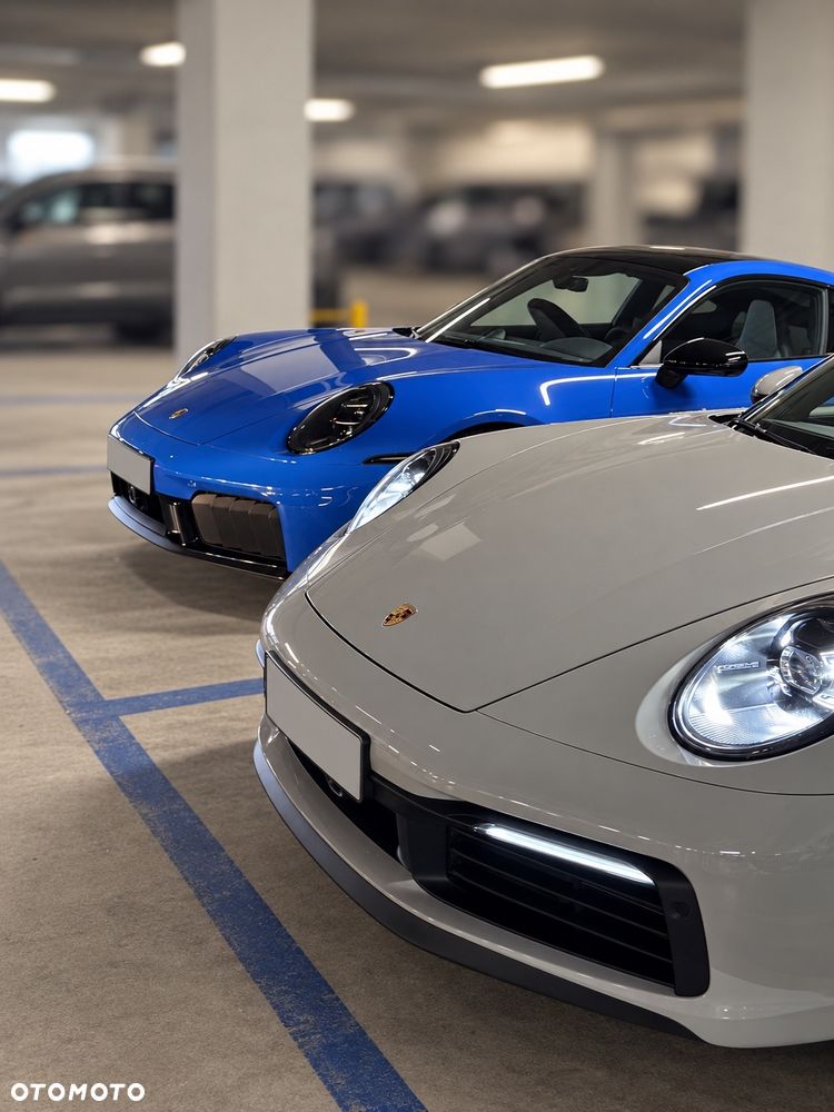 Porsche 911 Carrera 4S - 11