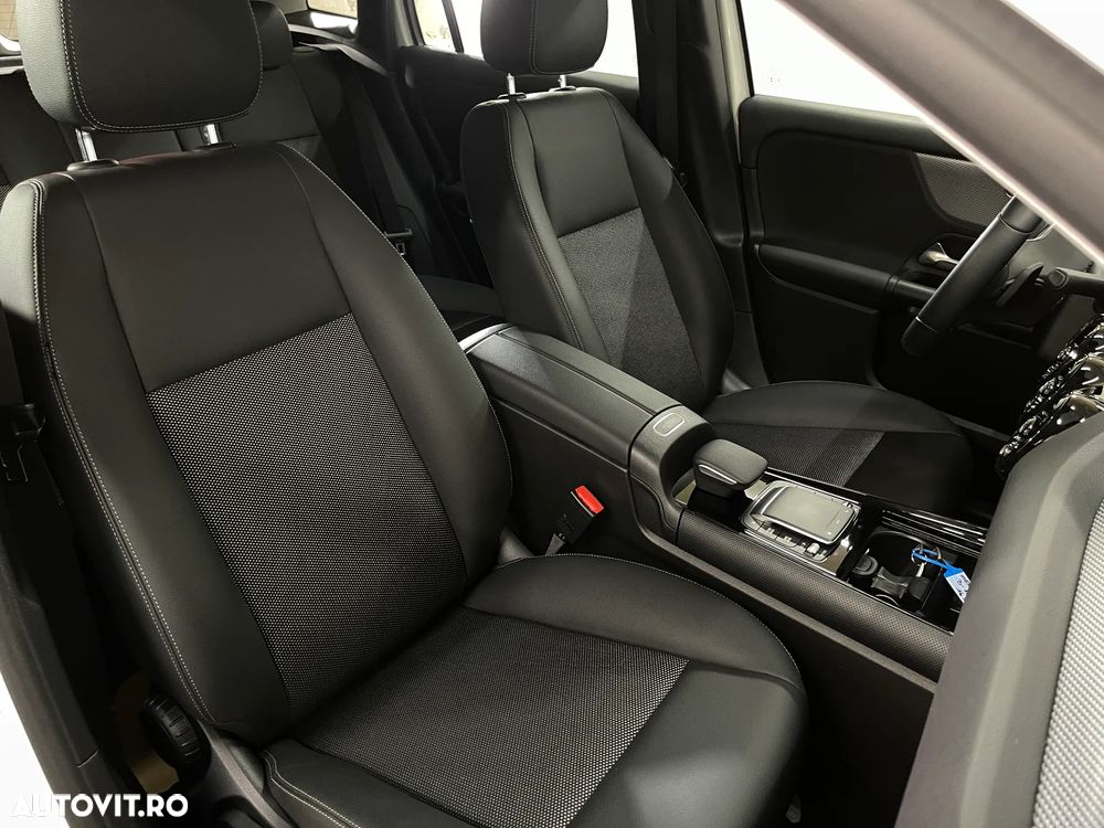 Mercedes-Benz GLA - 11