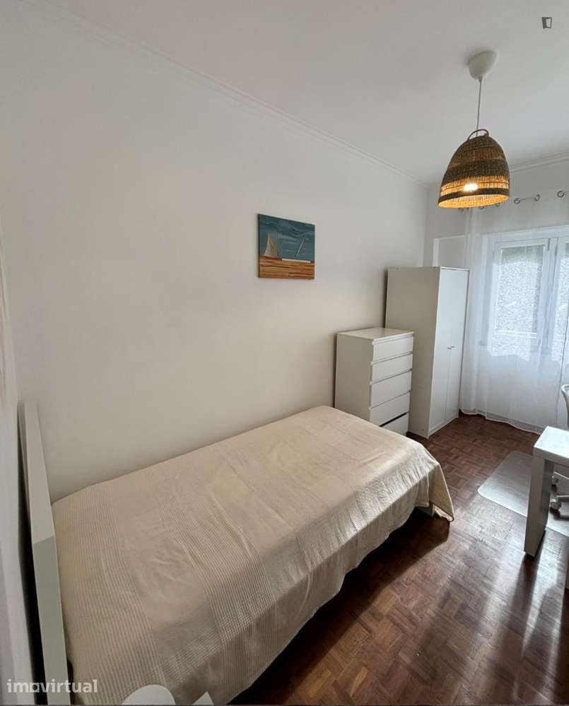 Quarto - localizado em Alcântara Lisbon - Grande imagem: 5/21