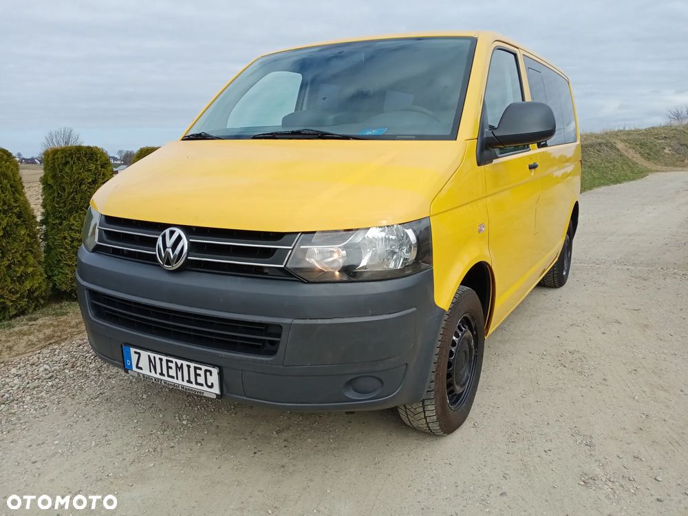 Volkswagen T5 LIFT 9 osobowy 2013r. 2.0 140 KM 6 bieg. serwis do końca doinwestowany klima  tempomat  vebasto isofix - 9