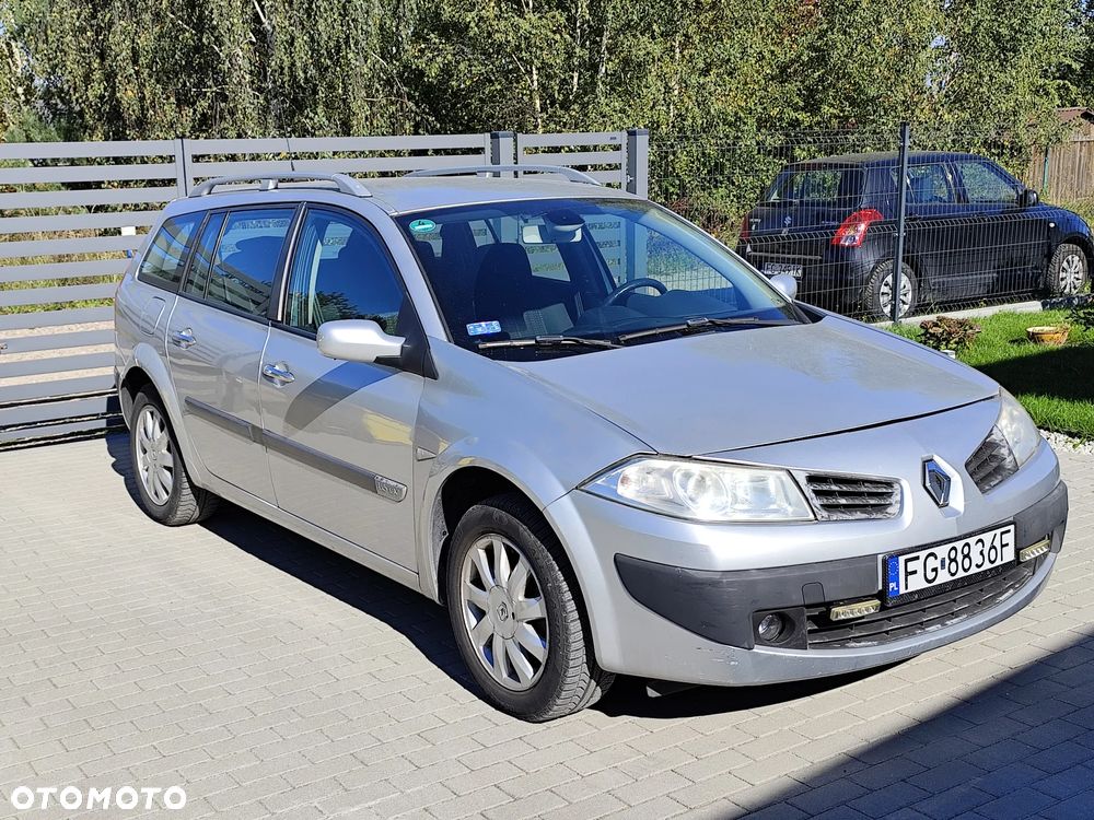 Renault Megane ver-ii-1-6-16v-confort-authentique - 2