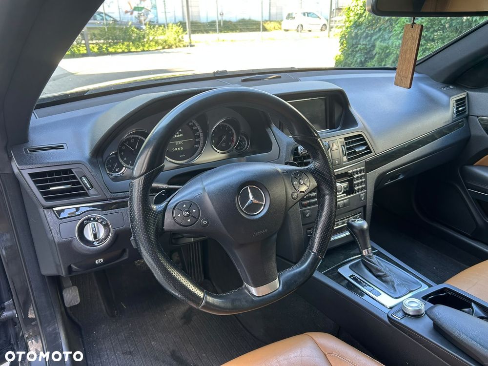 Mercedes-Benz Klasa E - 9