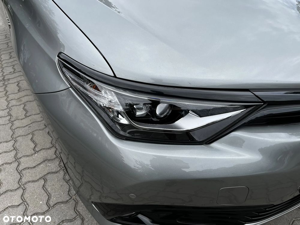 Toyota Auris Hybrid 135 Selection - 13