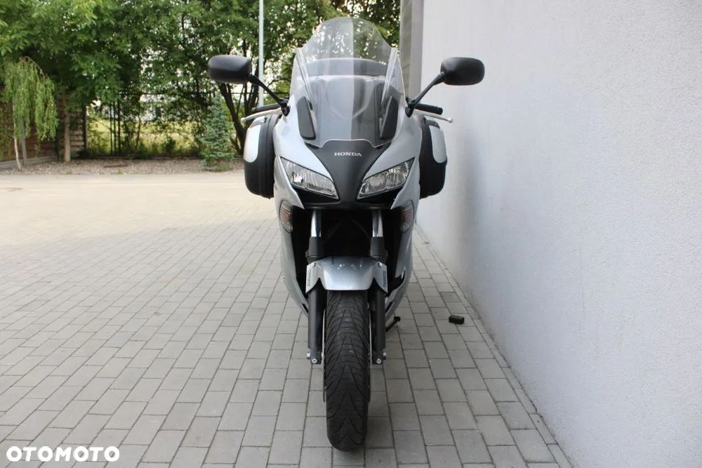 Honda CBF - 12