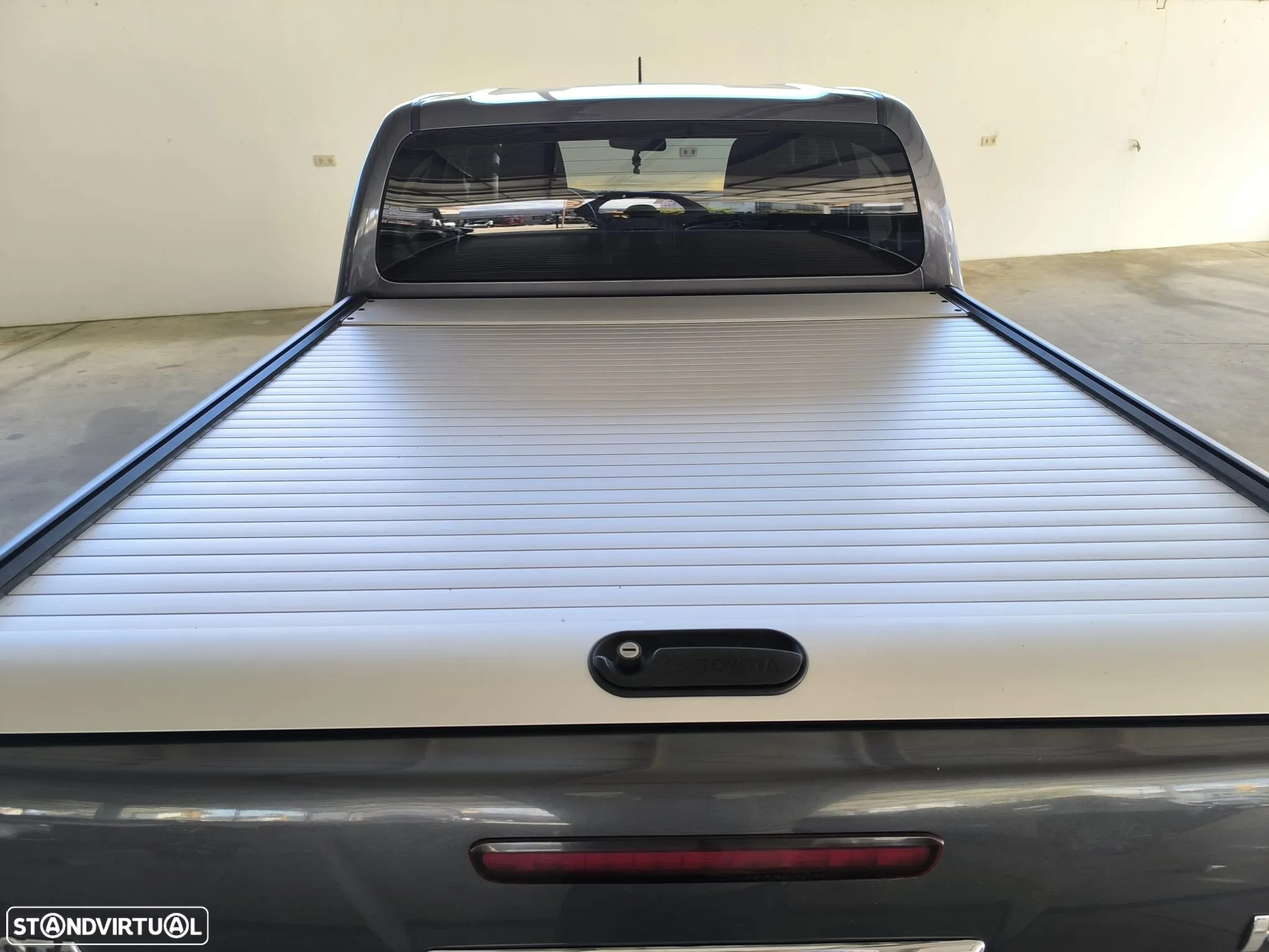 Toyota Hilux 2.4 D-4D 4WD CD Tracker - 25
