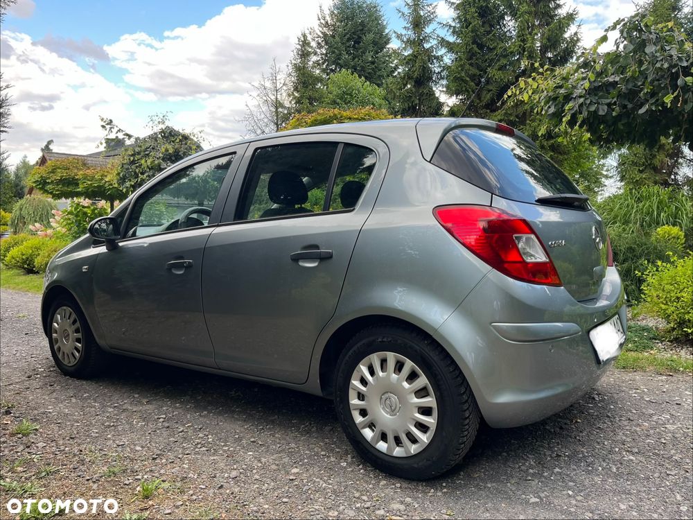 Opel Corsa - 4