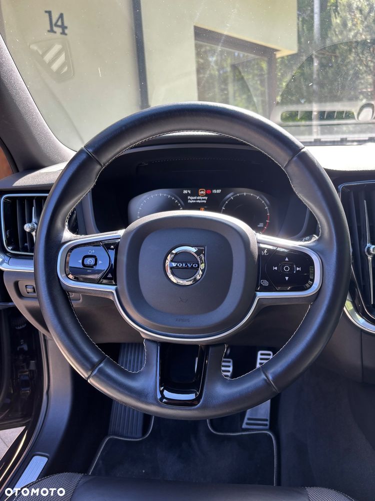 Volvo V60 B4 B R-Design - 6