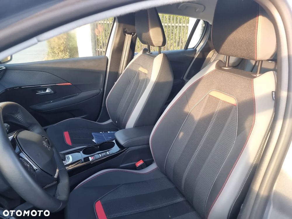 Peugeot 208 e-208 50kWh Style - 19