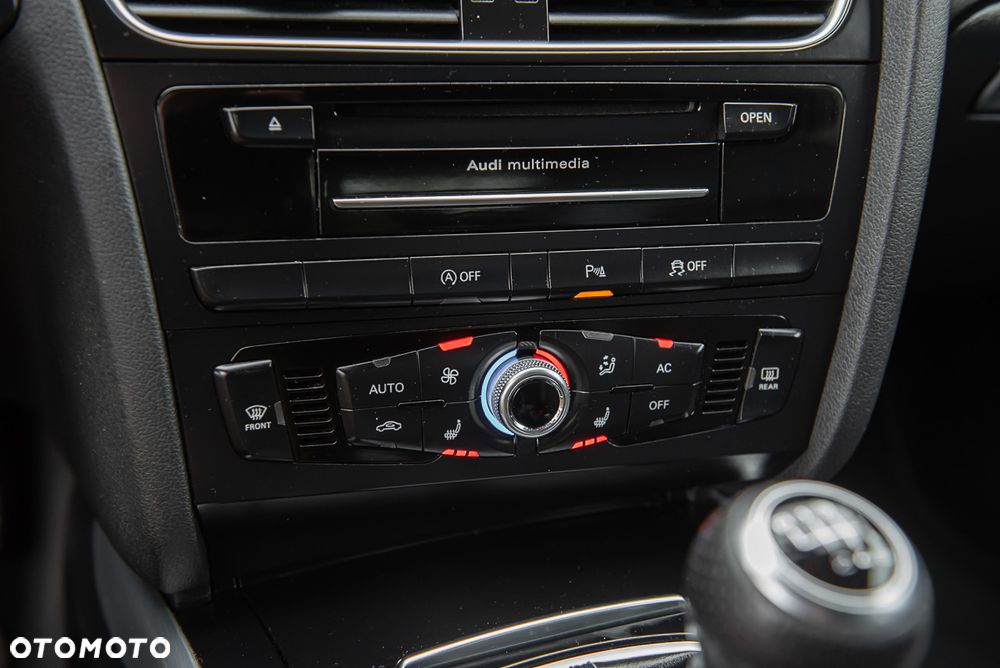 Audi A4 Avant 2.0 TDI DPF quattro S line Sportpaket - 24