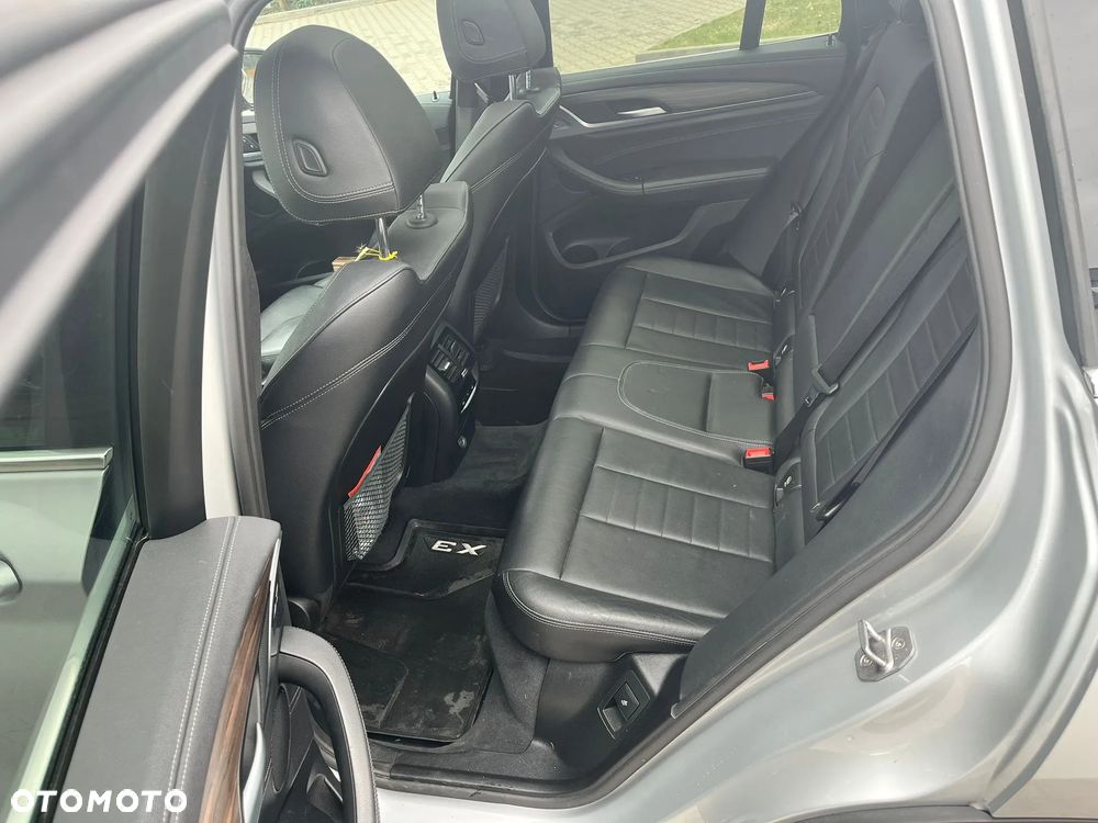 BMW X3 xDrive30i Luxury Line - 12