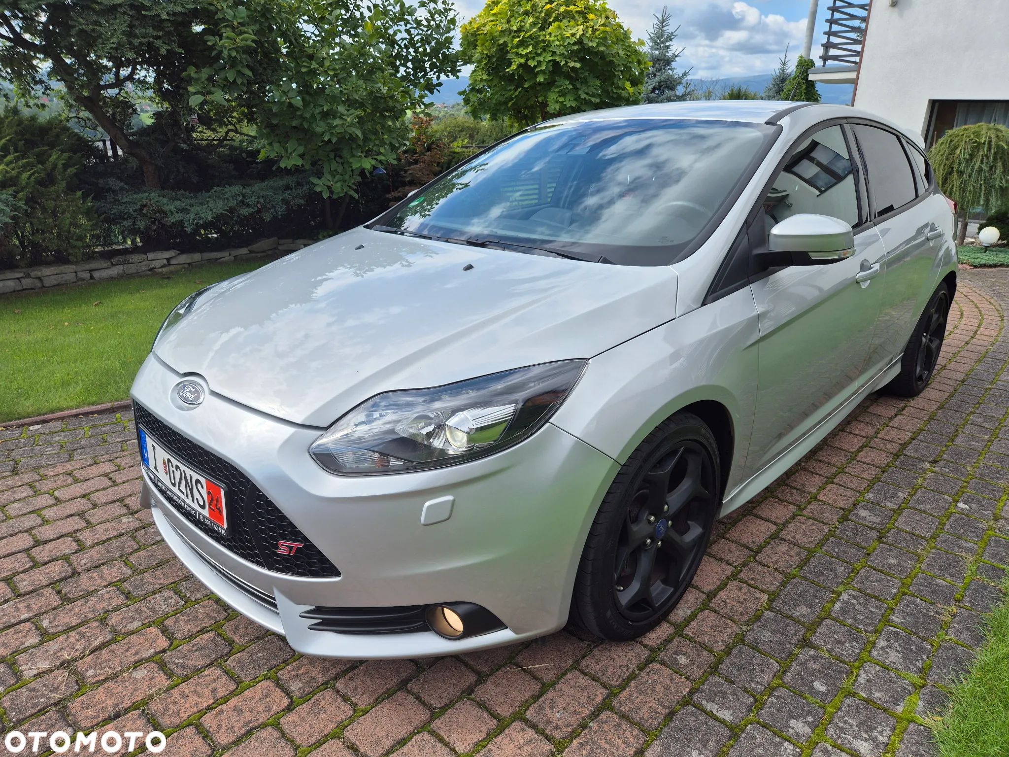Ford Focus 2.0 EcoBoost ST mit Leder-Sport-Paket - 1