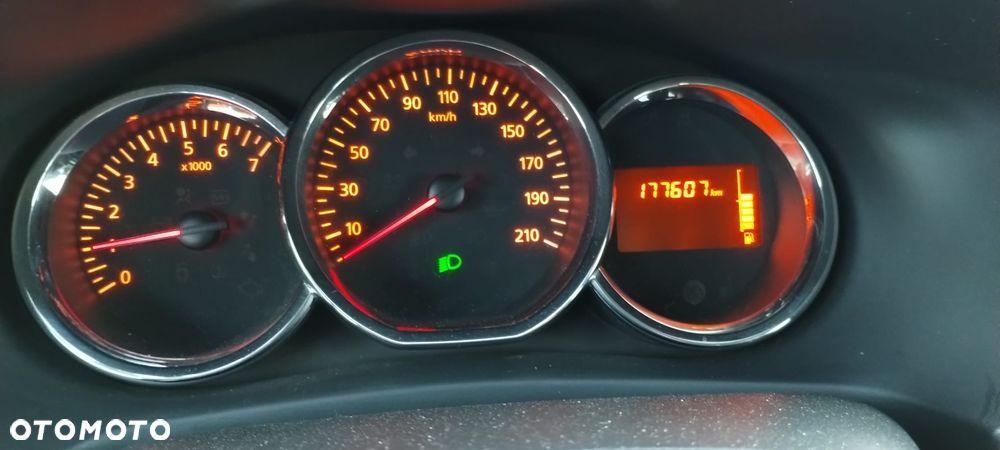 Dacia Logan TCe 90 Prestige - 13