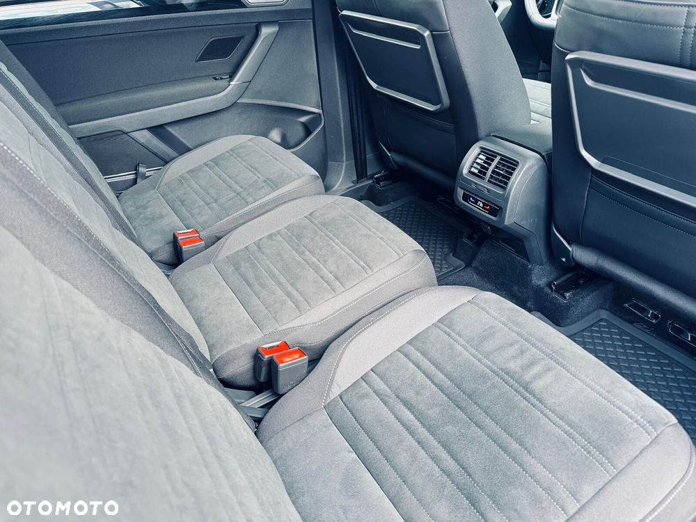 Volkswagen Touran - 25