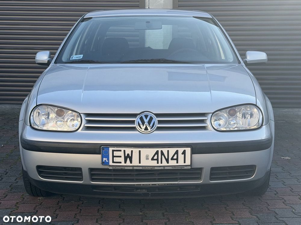 Volkswagen Golf - 5