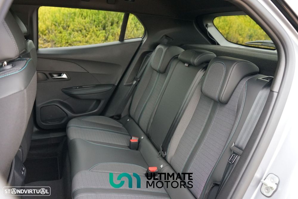 Peugeot e-2008 50 kWh Allure - 17