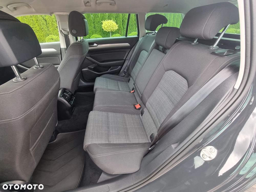 Volkswagen Passat Variant 1.5 TSI OPF DSG Business - 10