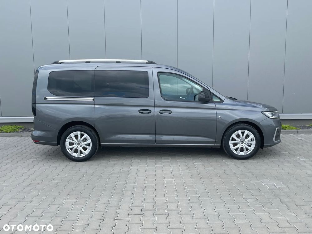 Ford Tourneo Connect 1.5 EcoBoost Titanium - 11