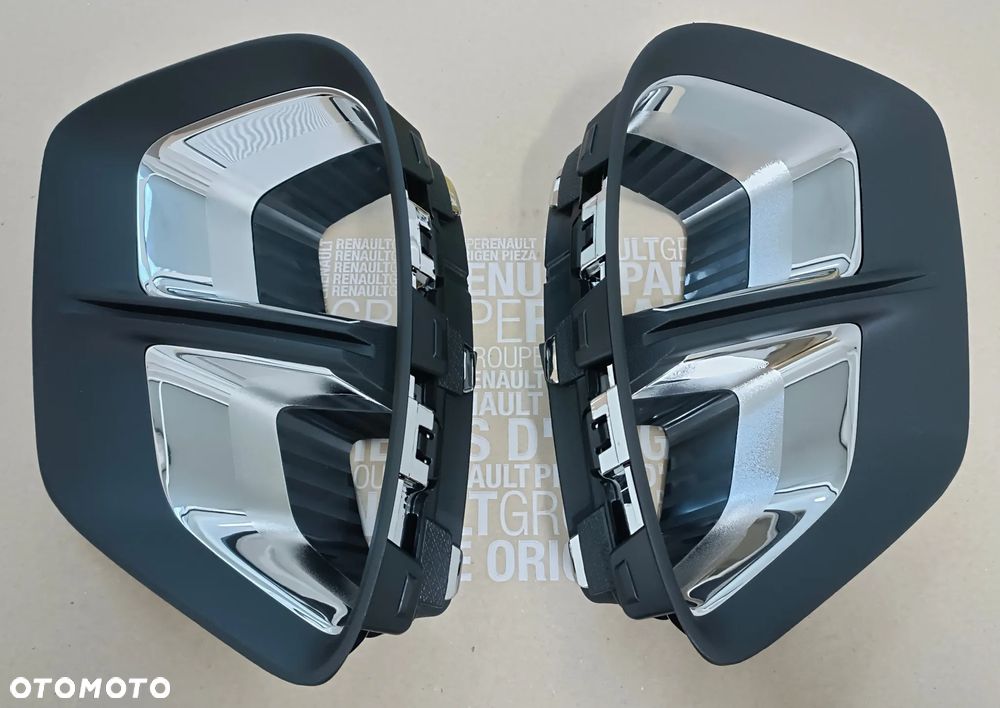 CAPTUR II LEWA PRAWA KRATKA HALOGENU ZDERZAKA - 1