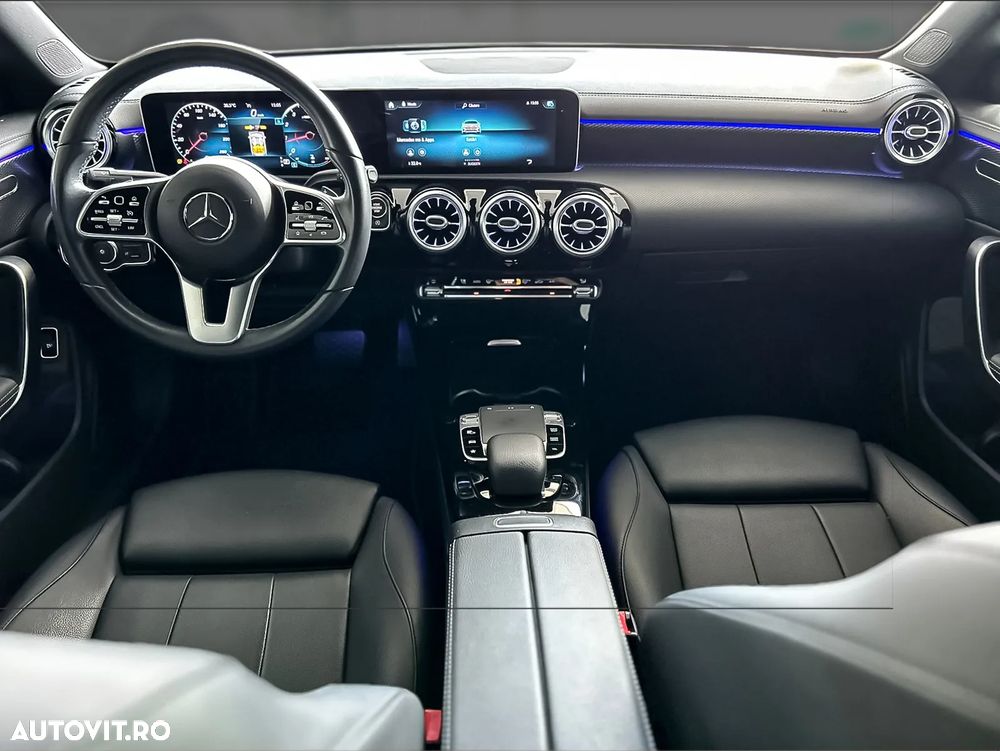 Mercedes-Benz CLA 200 7G-DCT Progressive - 17
