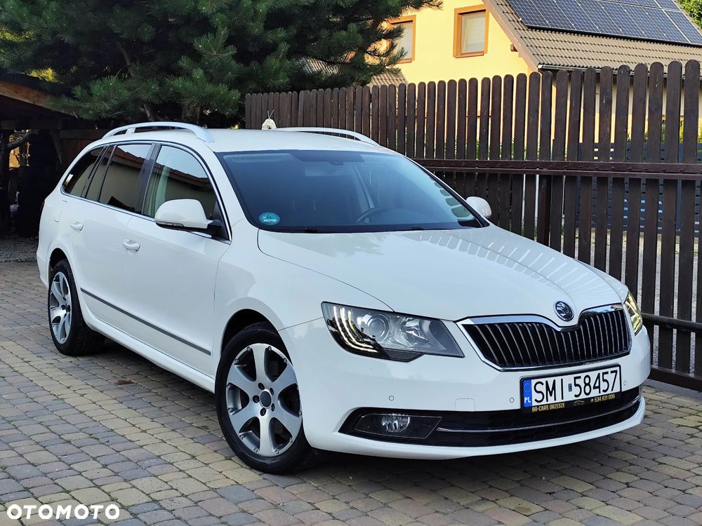 Skoda Superb 2.0 TDI DSG Elegance - 22