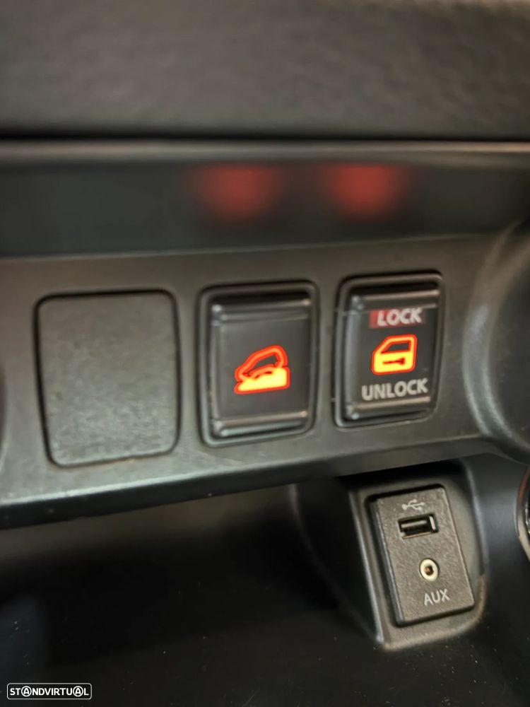 Nissan Navara 2.3 dCi CD 4WD Tekna AT - 23