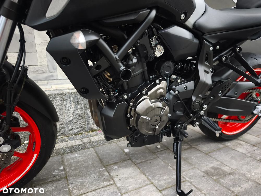 Yamaha MT - 17