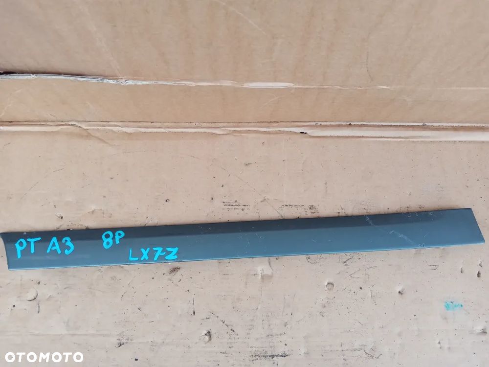 Listwa błotnika prawy tył tylna prawa Audi A3 8P 3D LX7Z - 1