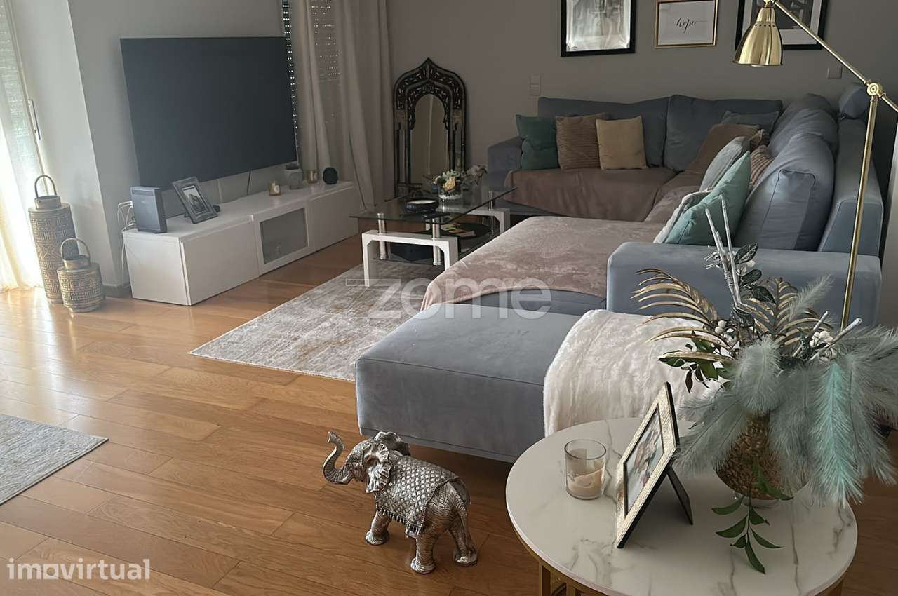 Duplex T6 com 2 suites, varanda e elevador em Sintra - Grande imagem: 3/28