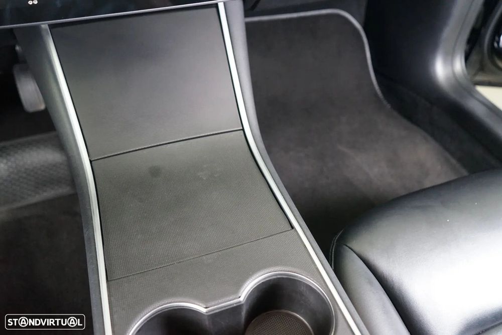 Tesla Model 3 Standard Range Plus RWD - 24