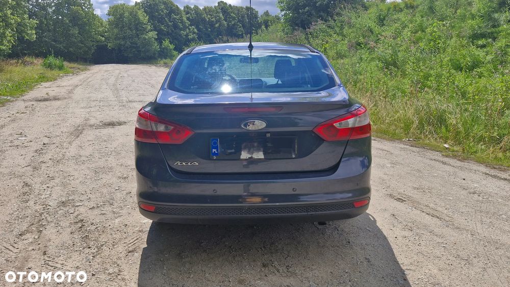 Ford Focus 1.6 Ambiente - 3