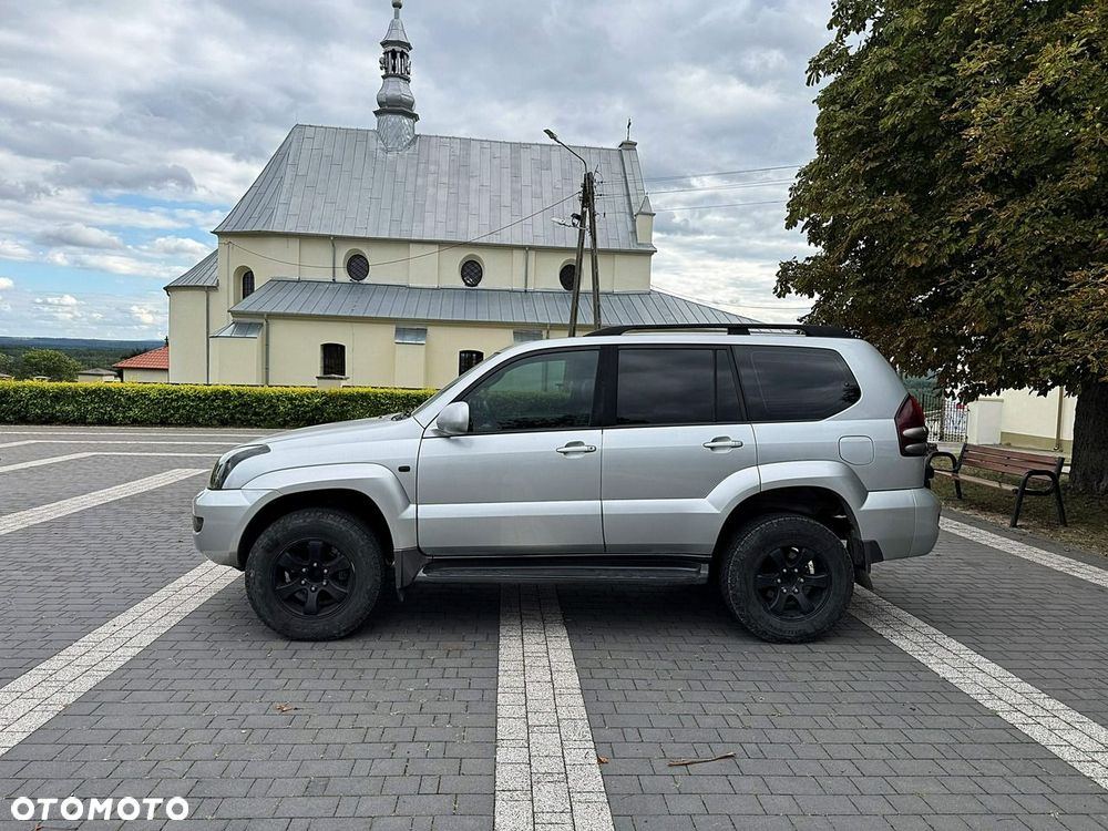 Toyota Land Cruiser LC 3.0 D-4D Prestige - 3