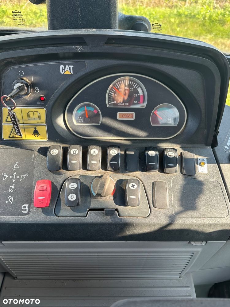 Caterpillar 444E - 8