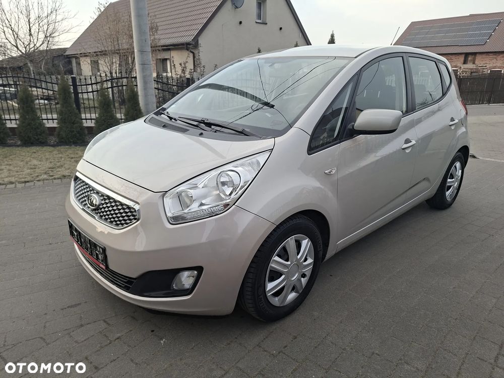 Kia Venga 1.4 CRDi 90 Attract - 11