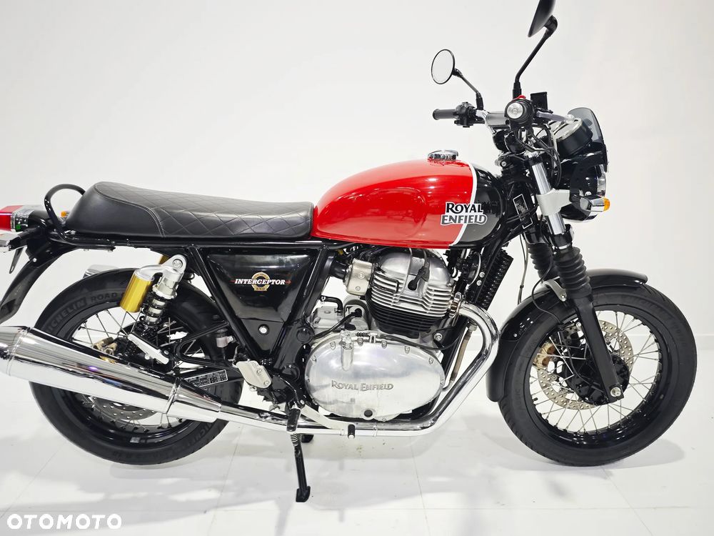 Royal Enfield Interceptor - 11
