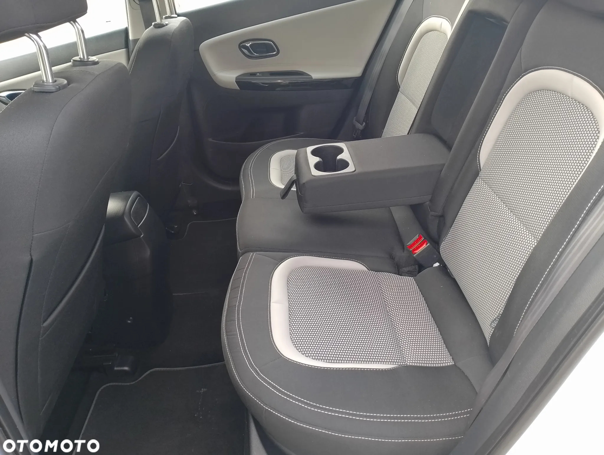 Kia Ceed 1.6 GDI Edition 7 - 22