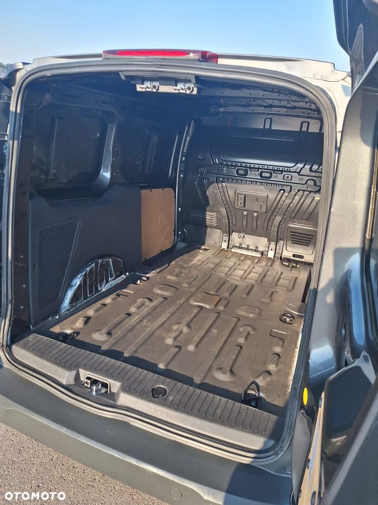 Ford Transit Connect - 8