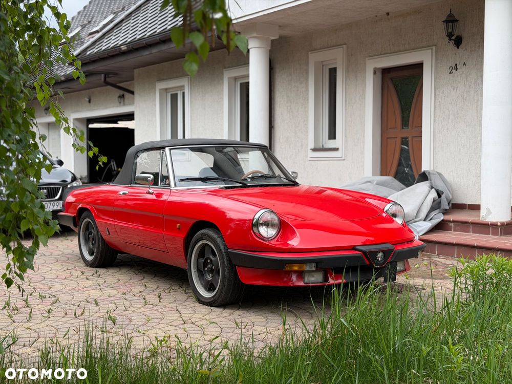Alfa Romeo Spider - 1